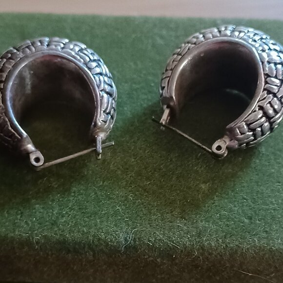 Silver plated full hoop earrings - Picture 3 of 3